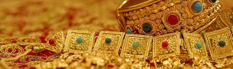 come pulire gioielli in oro